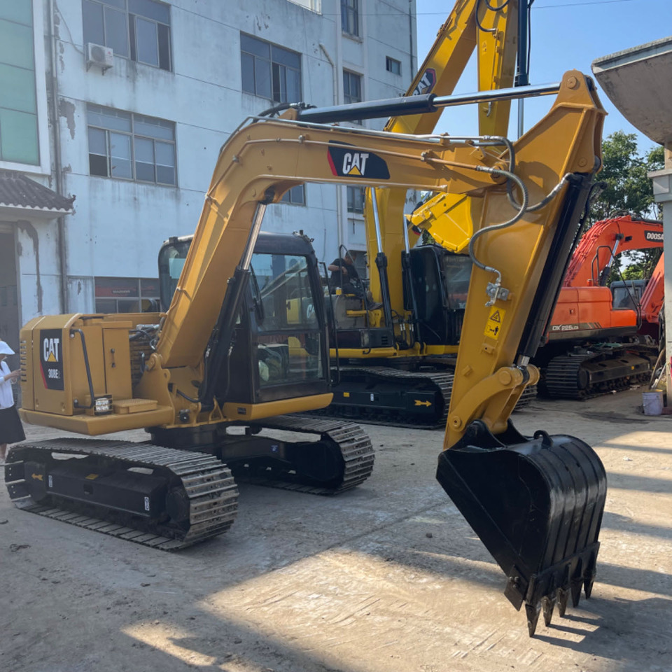 Bager CATERPILLAR: slika 8 Bager CATERPILLAR: slika 8