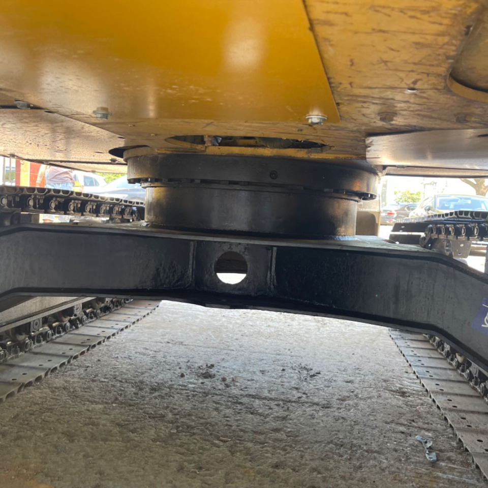 Bager CATERPILLAR: slika 18 Bager CATERPILLAR: slika 18