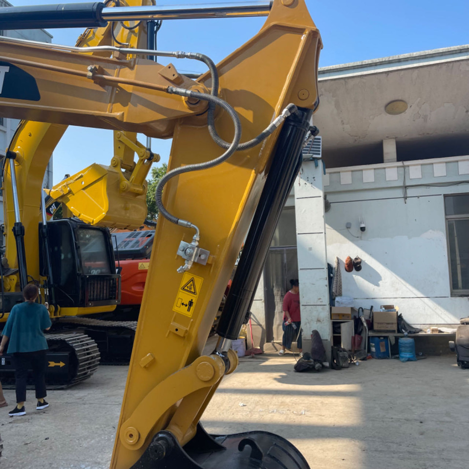 Bager CATERPILLAR: slika 7 Bager CATERPILLAR: slika 7