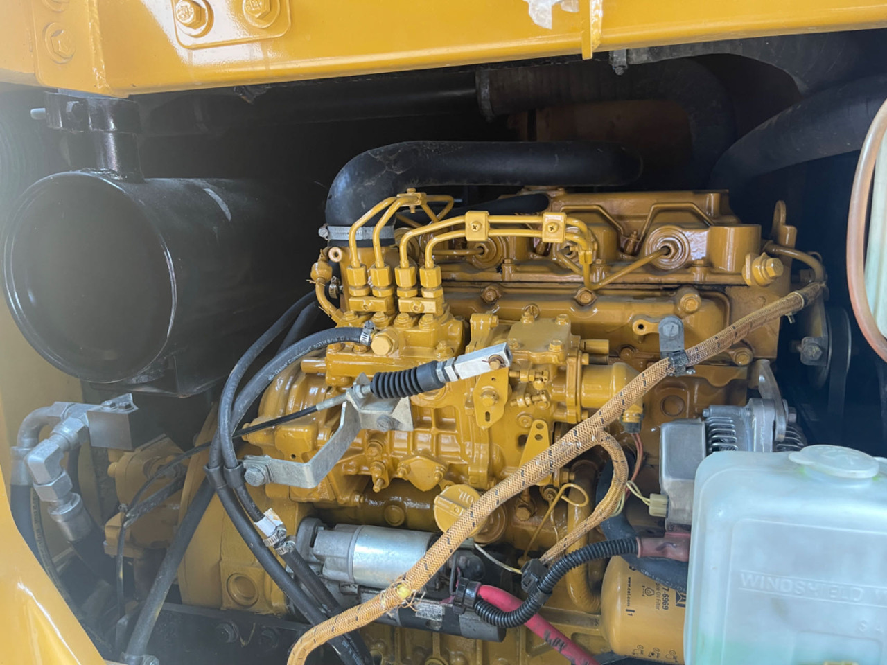 Bager CATERPILLAR: slika 24 Bager CATERPILLAR: slika 24