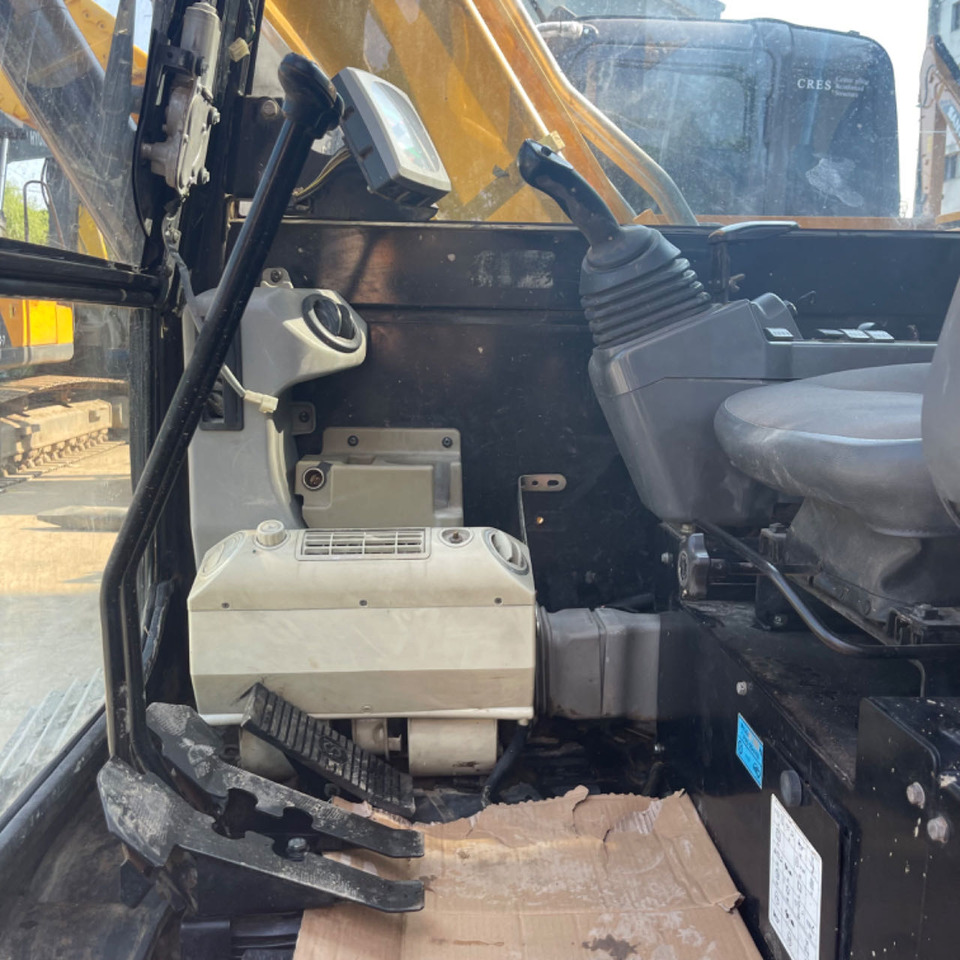 Bager CATERPILLAR: slika 11 Bager CATERPILLAR: slika 11