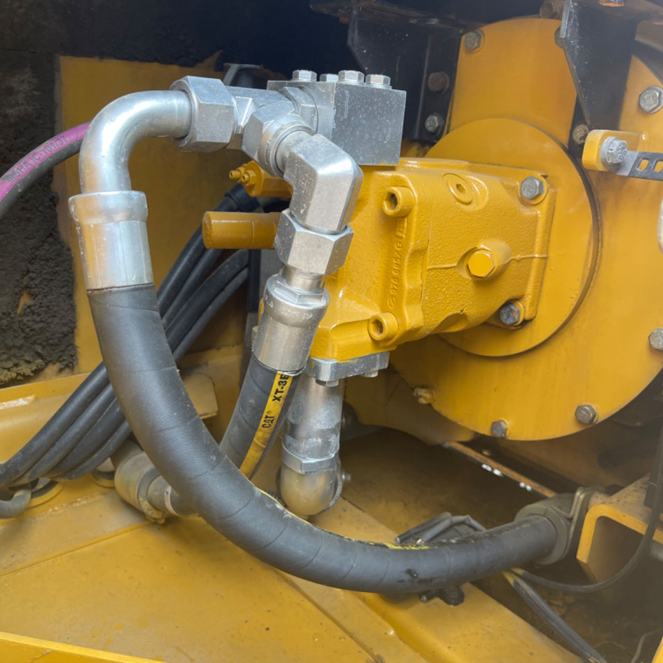 Bager CATERPILLAR: slika 14 Bager CATERPILLAR: slika 14