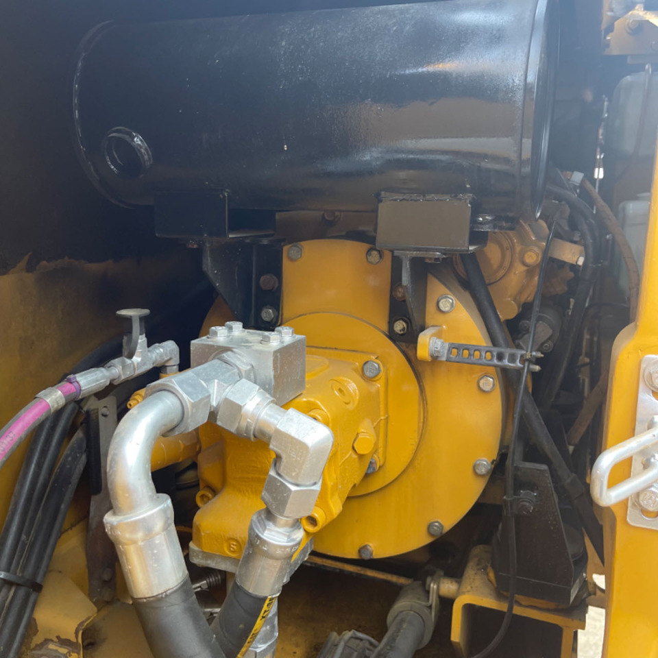 Bager CATERPILLAR: slika 15 Bager CATERPILLAR: slika 15