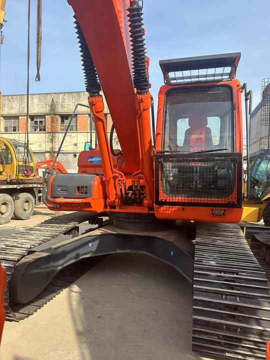 Doosan DX225LC Second-Hand Excavator | Korea Direct Import | 1-Year Warranty & Free Sea Shipping - Bager guseničar: slika 2 Doosan DX225LC Second-Hand Excavator | Korea Direct Import | 1-Year Warranty & Free Sea Shipping - Bager guseničar: slika 2