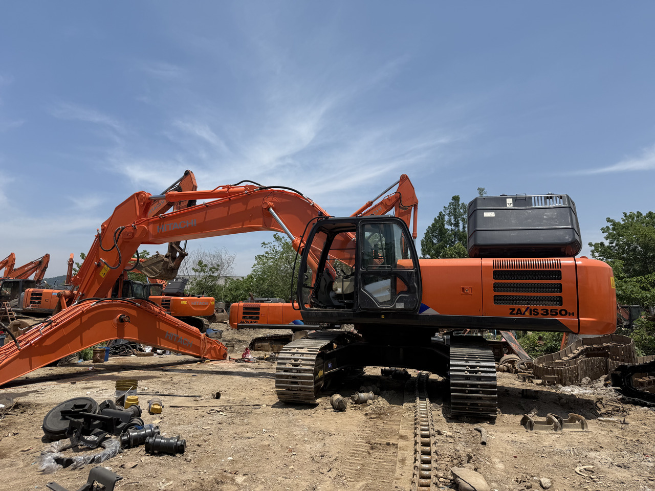 HITACHI Used 350-5g Excavator - Bager točkaš: slika 2 HITACHI Used 350-5g Excavator - Bager točkaš: slika 2