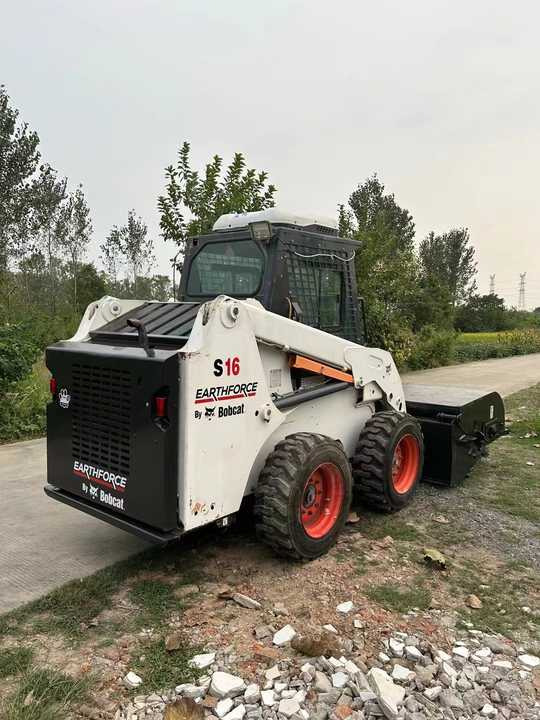 Used Bob Cat Bob Cat S16 Used Mini Skid Steer Wheel Loader Multifunctional Track Loaders Bobcat S16 2.7 Ton - Mini utovarivač: slika 2 Used Bob Cat Bob Cat S16 Used Mini Skid Steer Wheel Loader Multifunctional Track Loaders Bobcat S16 2.7 Ton - Mini utovarivač: slika 2