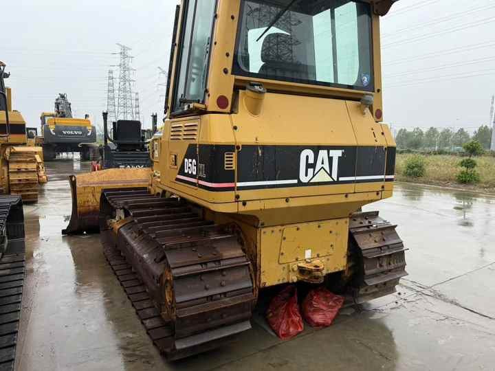 Used Cat D5G Crawler Bulldozer Original CAT Brand Bulldozer Second Hand Cat D5H D5 D5C D5N D5M LGP Dozer for Sale - Buldožer: slika 3 Used Cat D5G Crawler Bulldozer Original CAT Brand Bulldozer Second Hand Cat D5H D5 D5C D5N D5M LGP Dozer for Sale - Buldožer: slika 3