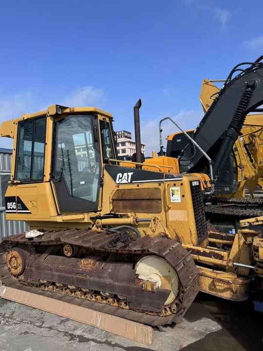 Used Cat D5G Crawler Bulldozer Original CAT Brand Bulldozer Second Hand Cat D5H D5 D5C D5N D5M LGP Dozer for Sale - Buldožer: slika 2 Used Cat D5G Crawler Bulldozer Original CAT Brand Bulldozer Second Hand Cat D5H D5 D5C D5N D5M LGP Dozer for Sale - Buldožer: slika 2