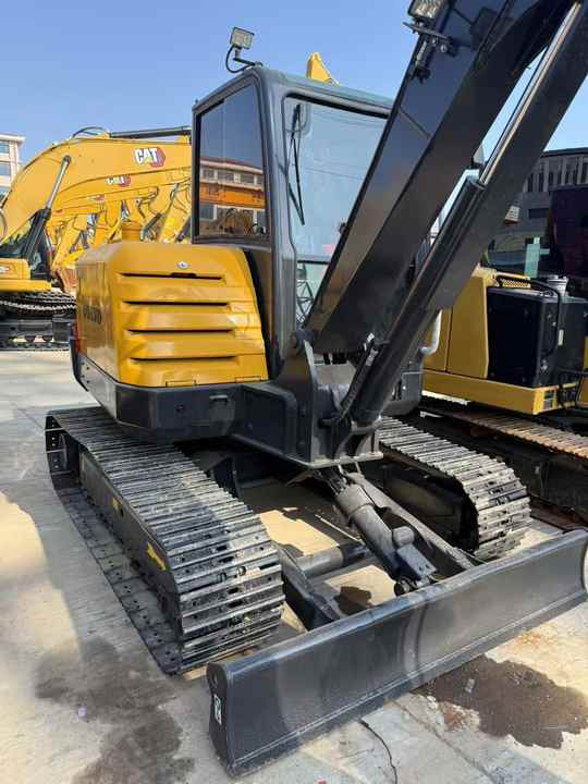 Used Digger VOLVO EC60D Construction Machinery Construction Digger Used VOLVO EC60D Cheap Excavator - Mini bager: slika 5 Used Digger VOLVO EC60D Construction Machinery Construction Digger Used VOLVO EC60D Cheap Excavator - Mini bager: slika 5