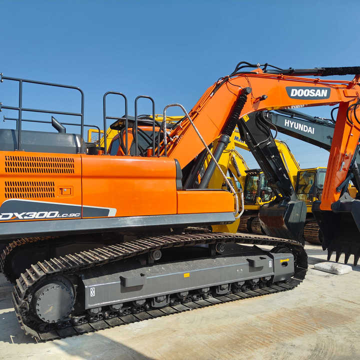 Used Doosan DX300LC-9C Excavator with Little Time Used in Excellent Condition Korea Brand Doosan 30 Tons Excavator for Sale - Bager: slika 1 Used Doosan DX300LC-9C Excavator with Little Time Used in Excellent Condition Korea Brand Doosan 30 Tons Excavator for Sale - Bager: slika 1