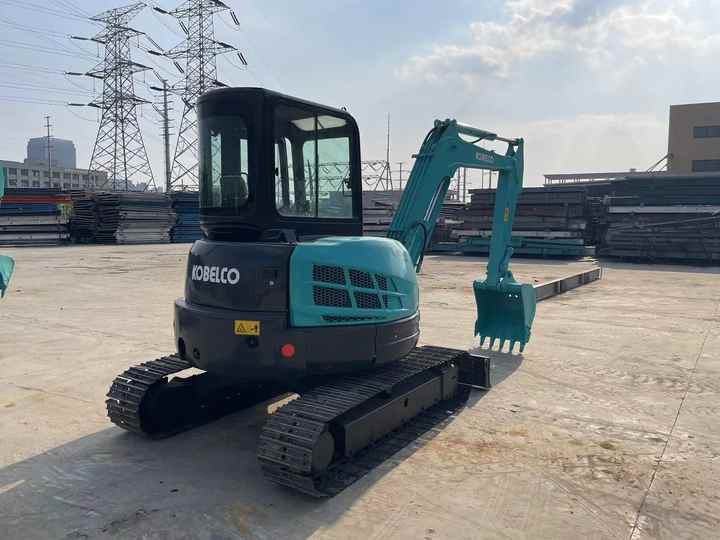 Used Mini Kobelco Sk55 5tons Excavator for Sale Used Construction Machinery Export - Bager: slika 2 Used Mini Kobelco Sk55 5tons Excavator for Sale Used Construction Machinery Export - Bager: slika 2