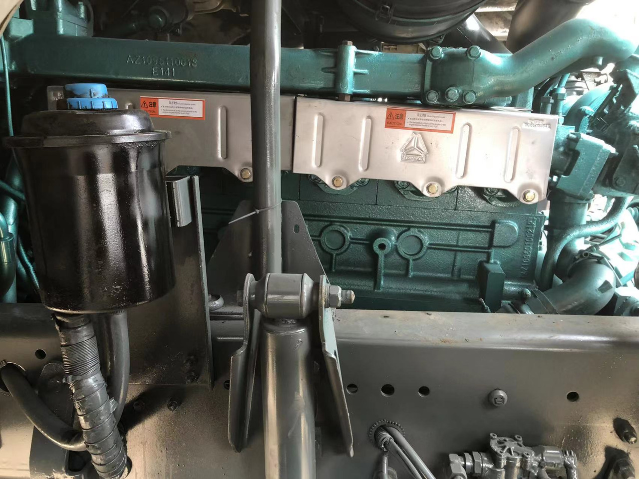 Istovarivač howo 6*4 [ Copy ] [ Copy ] [ Copy ] [ Copy ] [ Copy ]: slika 7