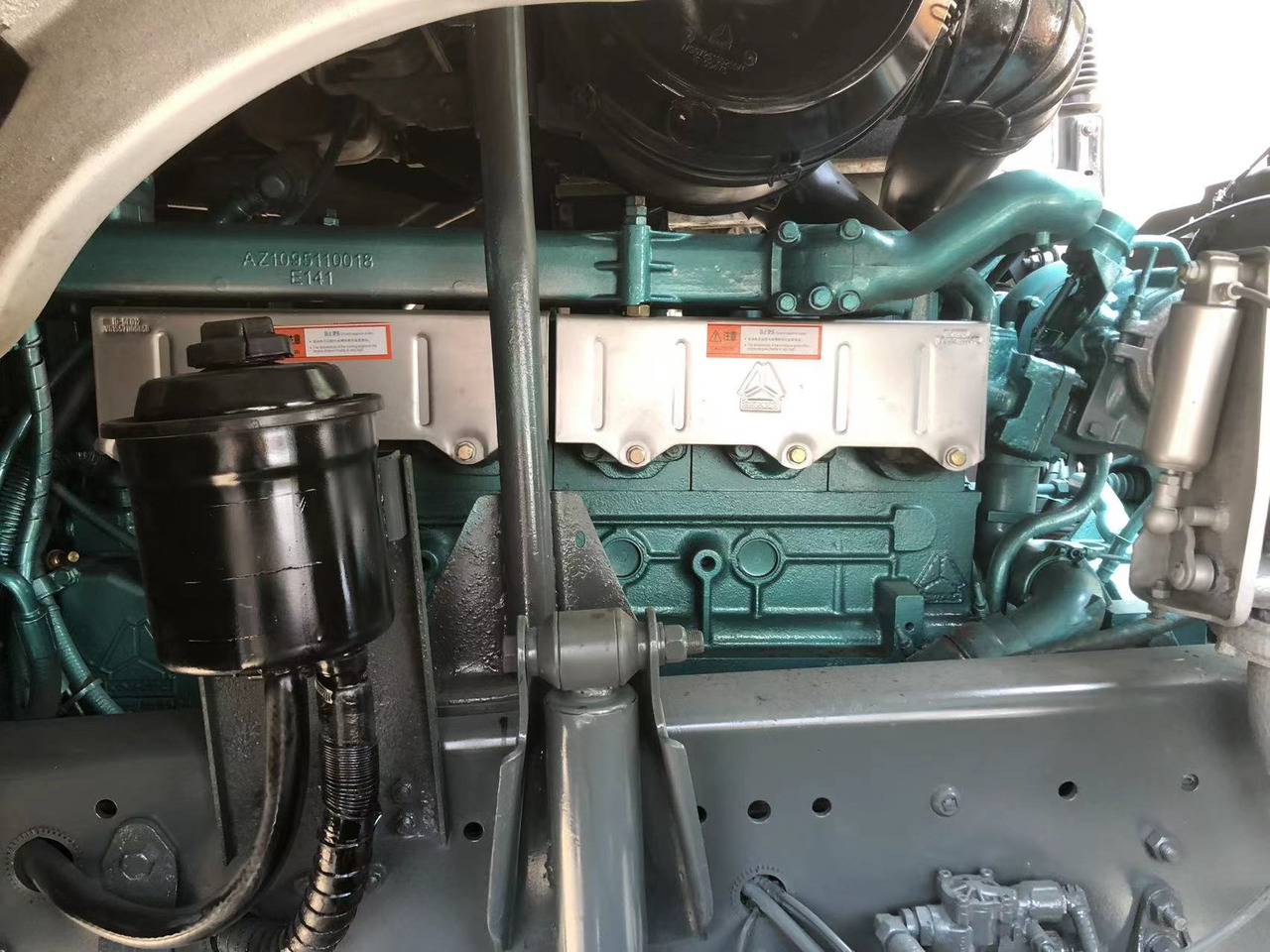 Istovarivač howo 6*4 [ Copy ] [ Copy ] [ Copy ] [ Copy ] [ Copy ]: slika 6