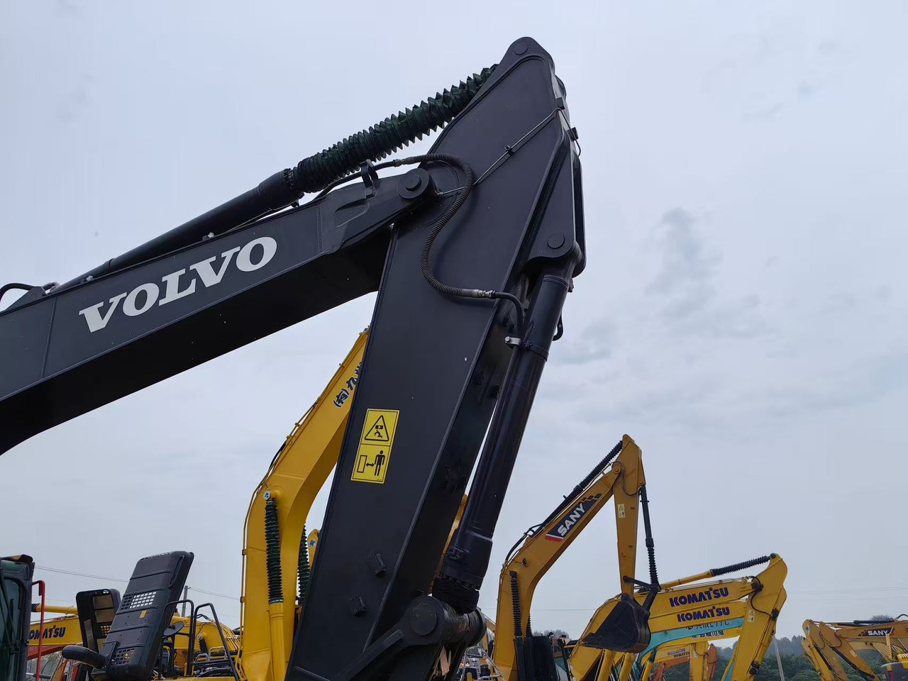 Volvo ec240 - Bager guseničar: slika 2 Volvo ec240 - Bager guseničar: slika 2