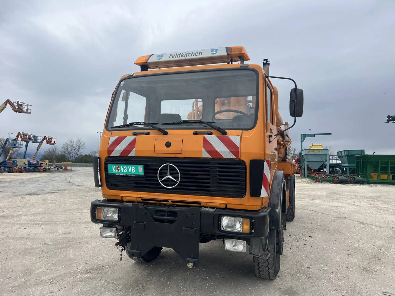 Mercedes-Benz 1928 4x4, ВОМА, Две камери, Внос , - Vakuumska cisterna: slika 3 Mercedes-Benz 1928 4x4, ВОМА, Две камери, Внос , - Vakuumska cisterna: slika 3