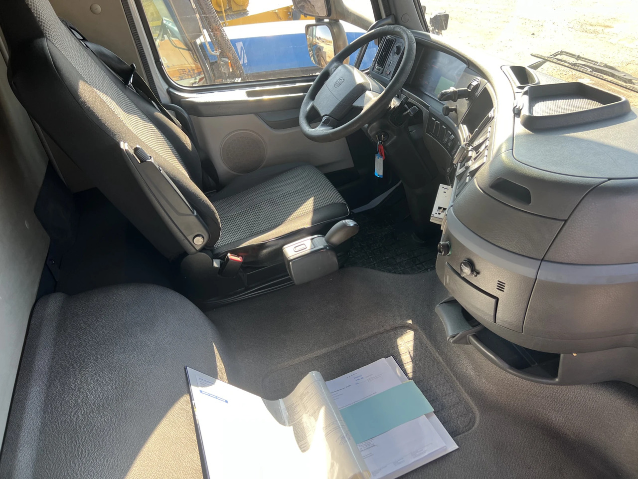 Kamion sa tovarnim sandukom, Kamion sa dizalicom Volvo Fh 12 6х6, Кран, Нов внос: slika 10