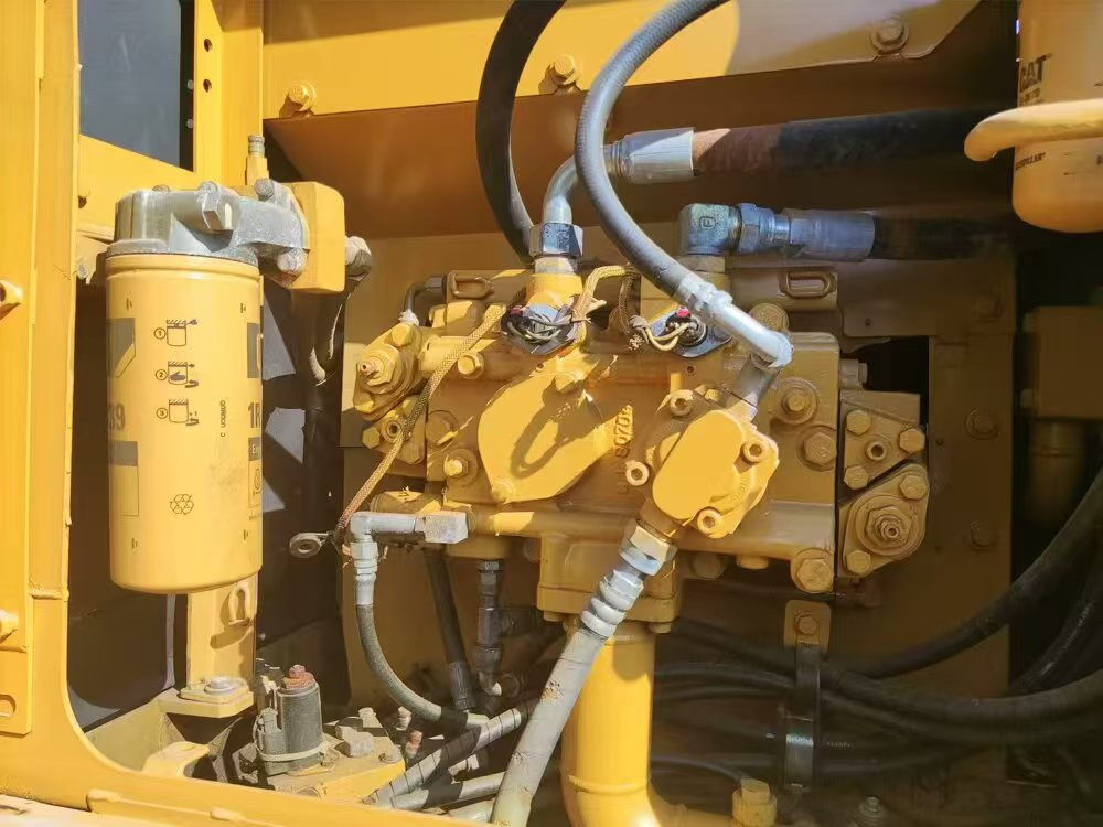 Bager guseničar CATERPILLAR 315D: slika 8