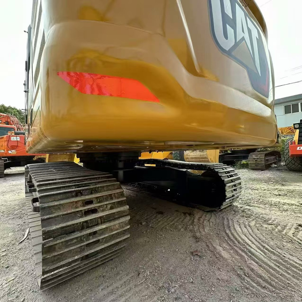 Bager guseničar CATERPILLAR 320GC: slika 11