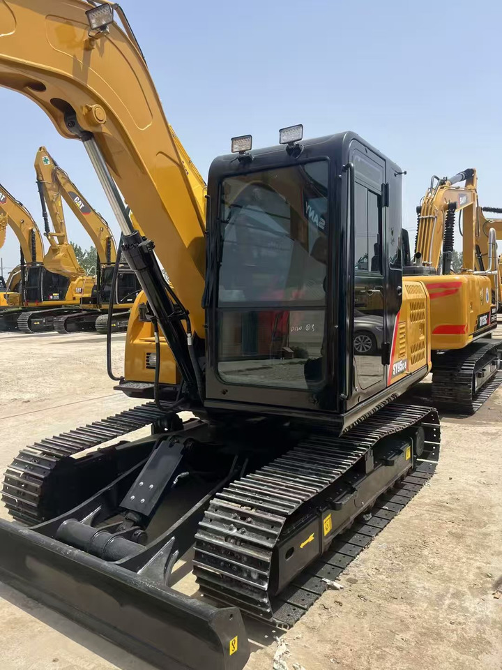 Bager guseničar CATERPILLAR 323D2L: slika 22