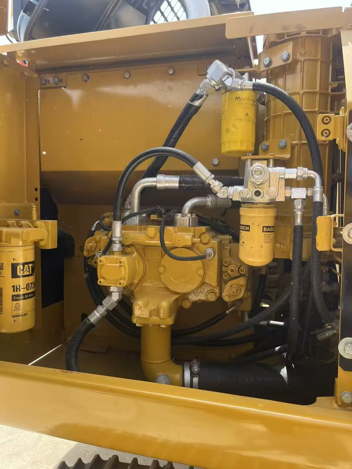Bager guseničar CATERPILLAR 323D2L: slika 14