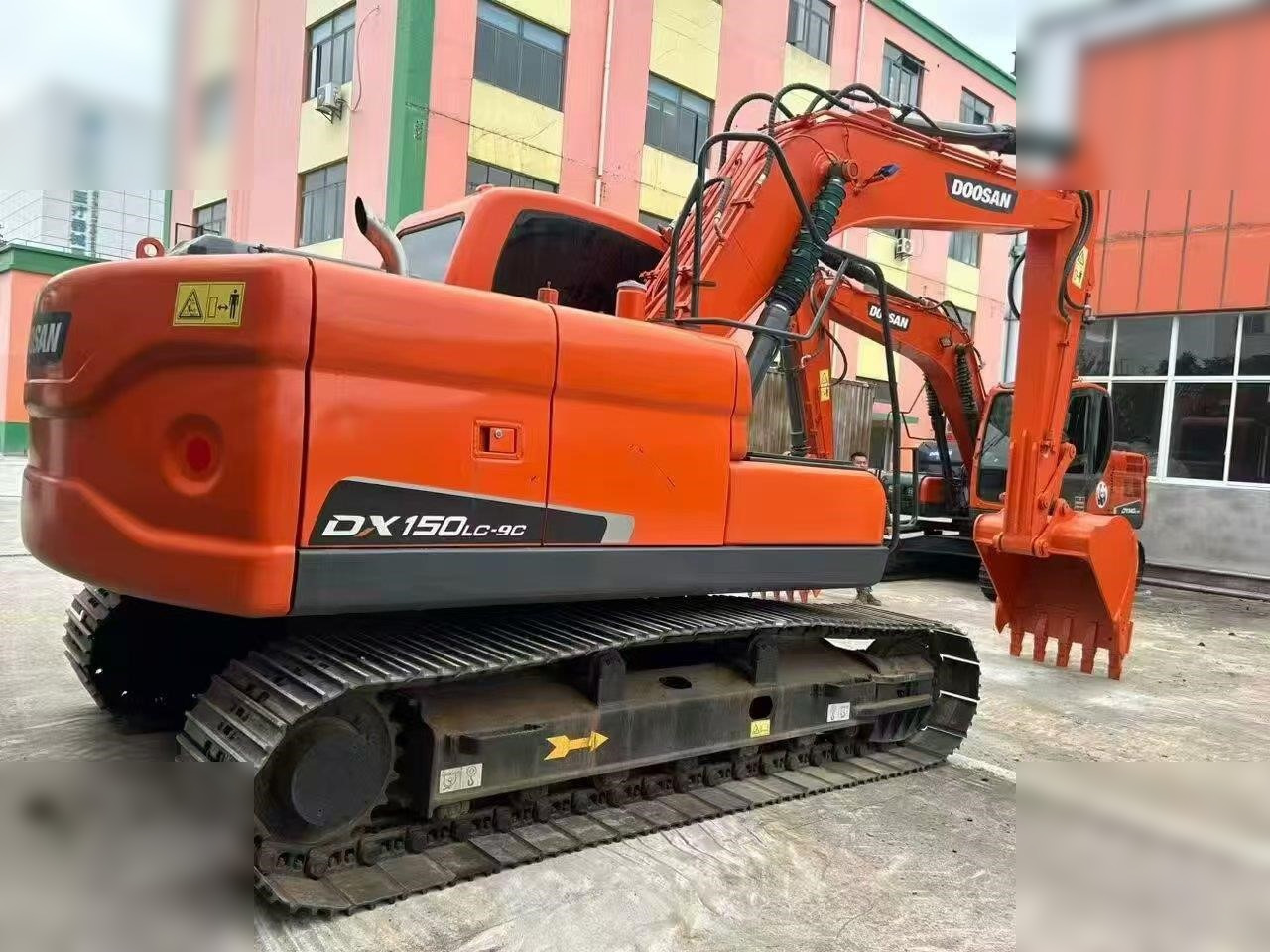 DOOSAN DX150W-9C - Bager guseničar: slika 3 DOOSAN DX150W-9C - Bager guseničar: slika 3