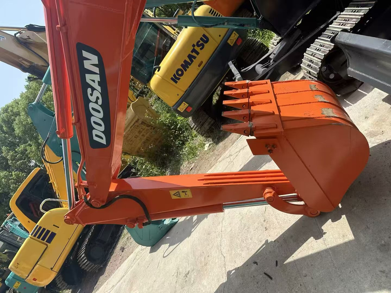 Novu Bager guseničar DOOSAN DX60: slika 11
