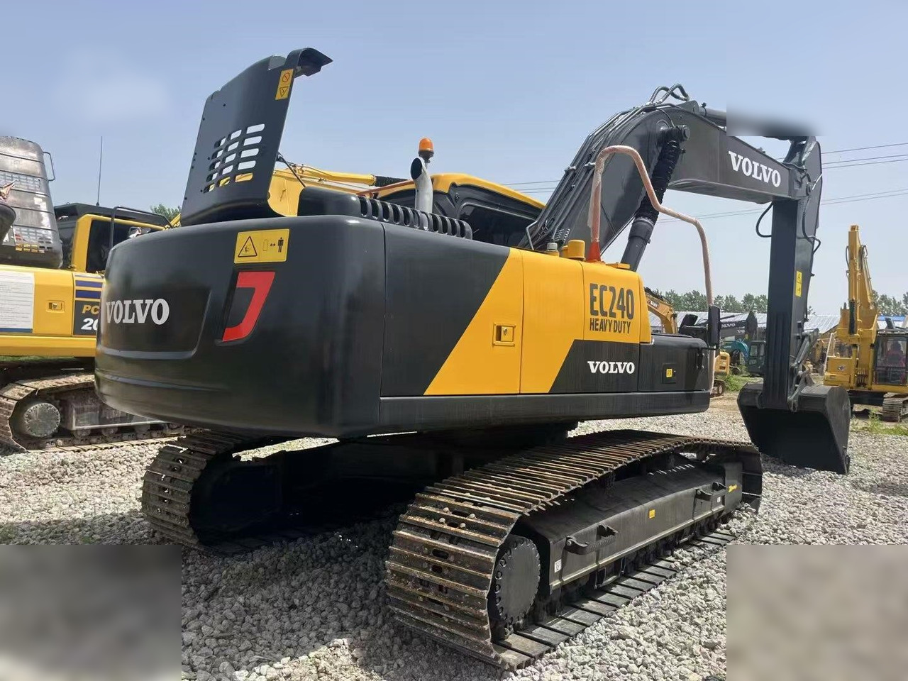 VOLVO EC240 - Bager guseničar: slika 1 VOLVO EC240 - Bager guseničar: slika 1