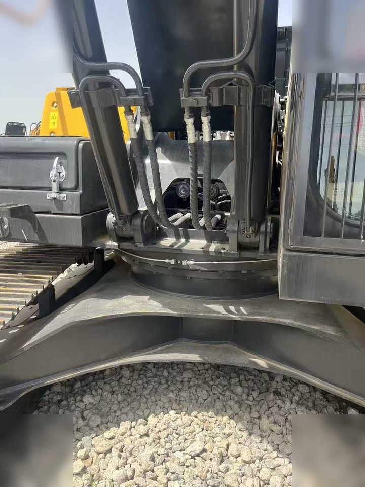 Bager guseničar VOLVO EC240: slika 14