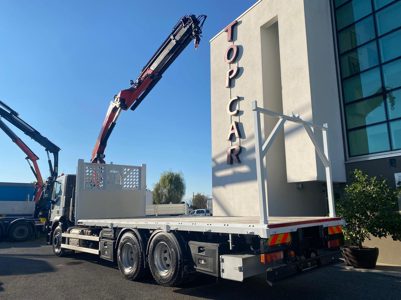 IVECO AD260S36 - Kamion sa dizalicom: slika 4 IVECO AD260S36 - Kamion sa dizalicom: slika 4