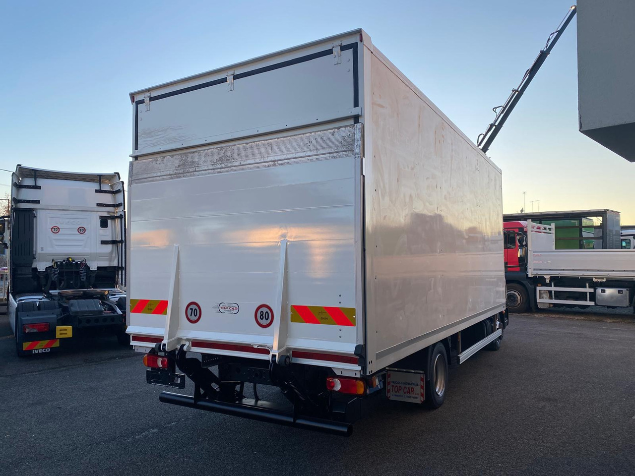 IVECO EUROCARGO 75E19 - Kamion sa zatvorenim sandukom: slika 3 IVECO EUROCARGO 75E19 - Kamion sa zatvorenim sandukom: slika 3