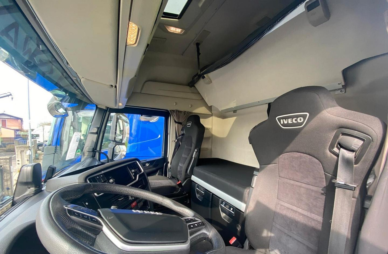 Kamion sa hidrauličnom kukom IVECO S-WAY 480 SCARRABILE FULL PNEUMATIC EURO 6: slika 9