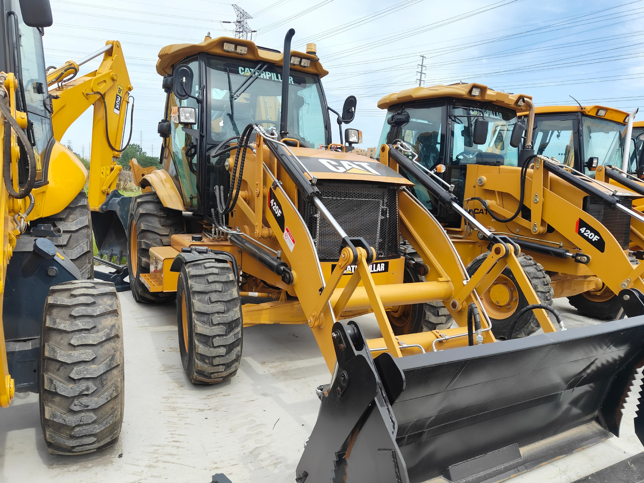 CATERPILLAR 420F backhole loader in stock - Bager utovarivač: slika 3 CATERPILLAR 420F backhole loader in stock - Bager utovarivač: slika 3