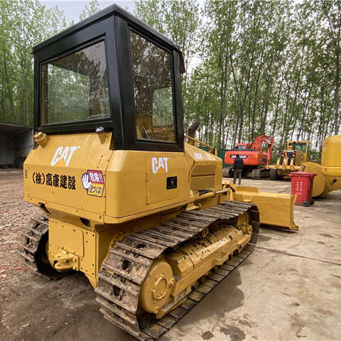 Caterpillar Used D5 Bulldozer , CAT D5g D5h D5k with Ripper , CAT D4h D5h D6h D7h - Buldožer: slika 1 Caterpillar Used D5 Bulldozer , CAT D5g D5h D5k with Ripper , CAT D4h D5h D6h D7h - Buldožer: slika 1