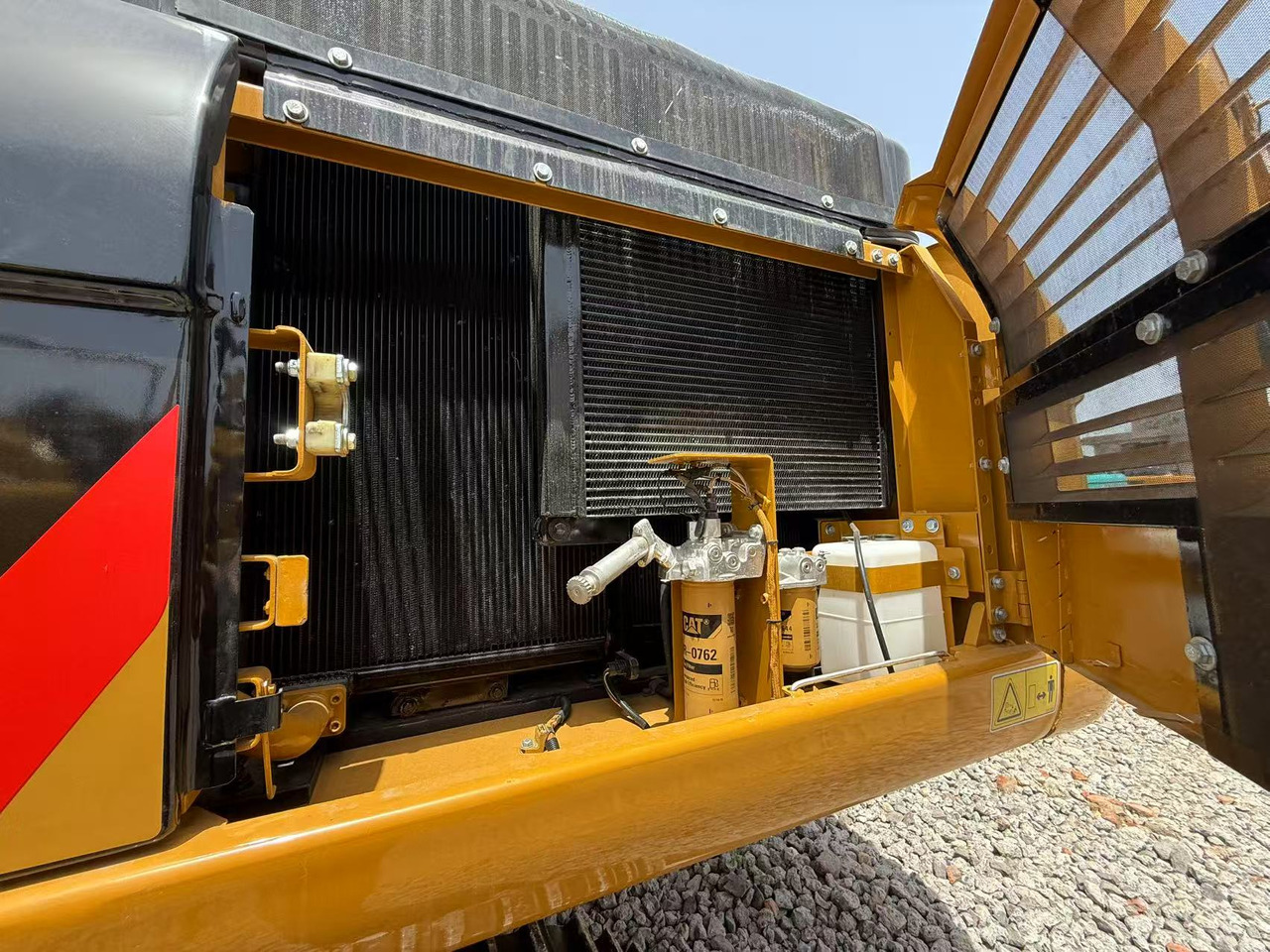 CATERPILLAR Used caterpillar brand 336d excavator on sale excellent condition high quality cat320 .330 336 excavator in stoc - Građevinska mašina: slika 4 CATERPILLAR Used caterpillar brand 336d excavator on sale excellent condition high quality cat320 .330 336 excavator in stoc - Građevinska mašina: slika 4