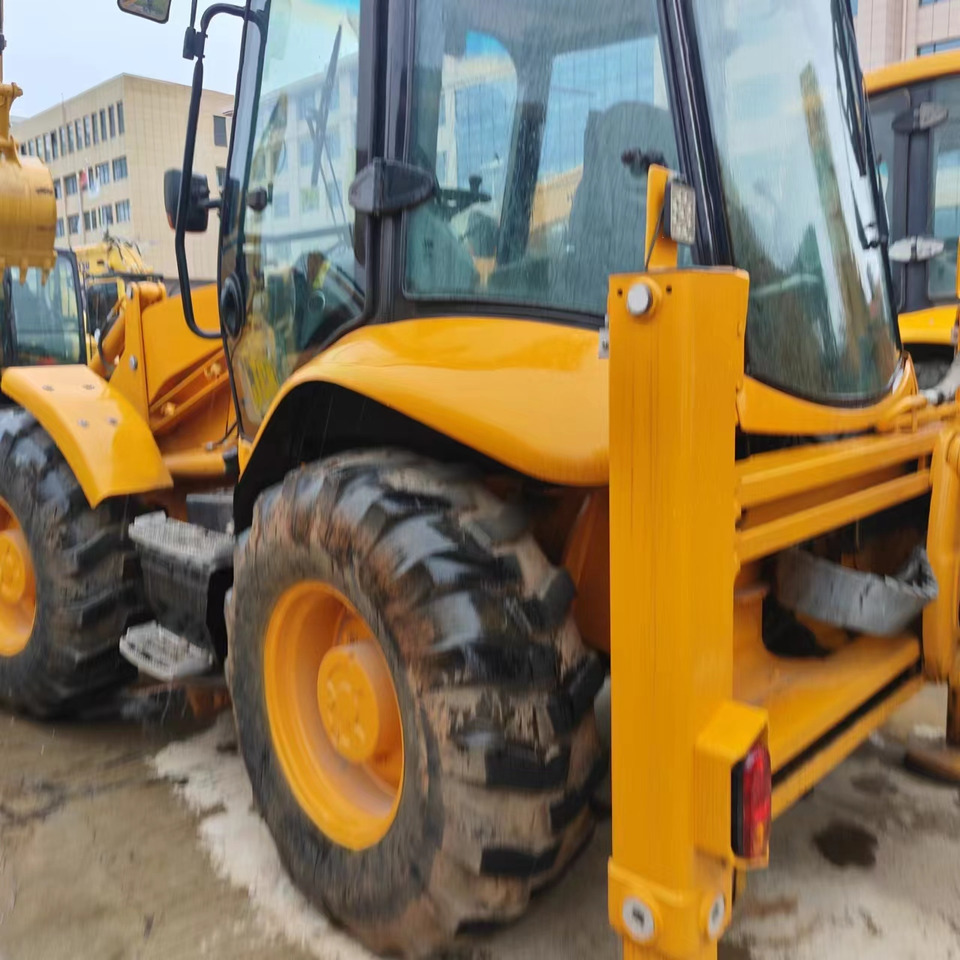 JCB 4CX - Bager utovarivač: slika 4 JCB 4CX - Bager utovarivač: slika 4