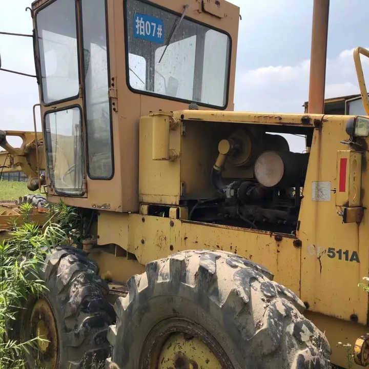 Japan Komatsu GD511 Motor Grader Cheap Price Komatsu Road Grader GD511 Good Condition in China - Grejder: slika 1 Japan Komatsu GD511 Motor Grader Cheap Price Komatsu Road Grader GD511 Good Condition in China - Grejder: slika 1