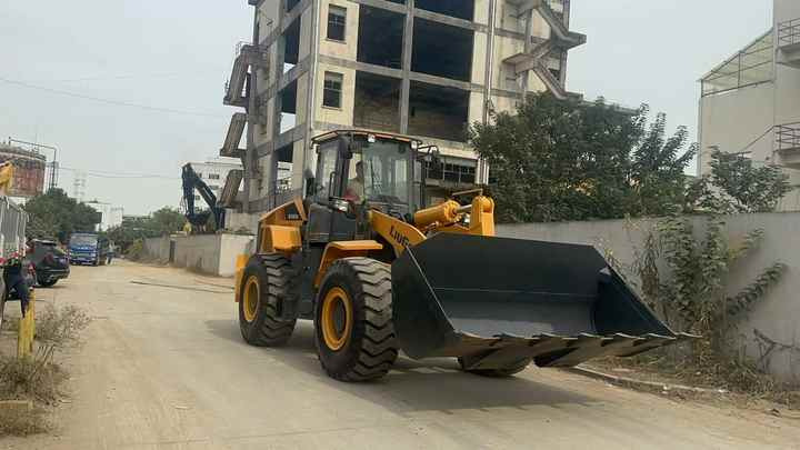 Utovarivač točkaš Liugong 856h 90% Wheel Loader New , Powerful, Low Price, and Very Good Quality [ Copy ]: slika 6