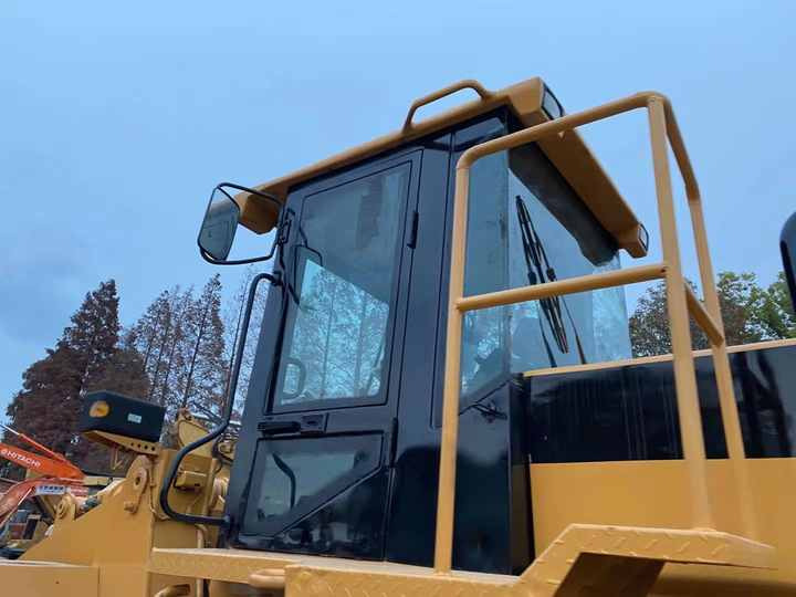Loader Cat Japan Wheel Loader Used High Quality 966G in Good Working Condition for Sale - Utovarivač točkaš: slika 5 Loader Cat Japan Wheel Loader Used High Quality 966G in Good Working Condition for Sale - Utovarivač točkaš: slika 5