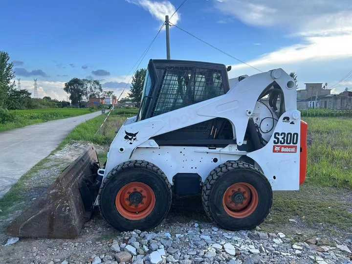 Used Bob Cat Bob Cat S300 Used Mini Skid Steer Wheel Loader Multifunctional Track Loaders Bobcat S300 - Mini utovarivač: slika 4 Used Bob Cat Bob Cat S300 Used Mini Skid Steer Wheel Loader Multifunctional Track Loaders Bobcat S300 - Mini utovarivač: slika 4