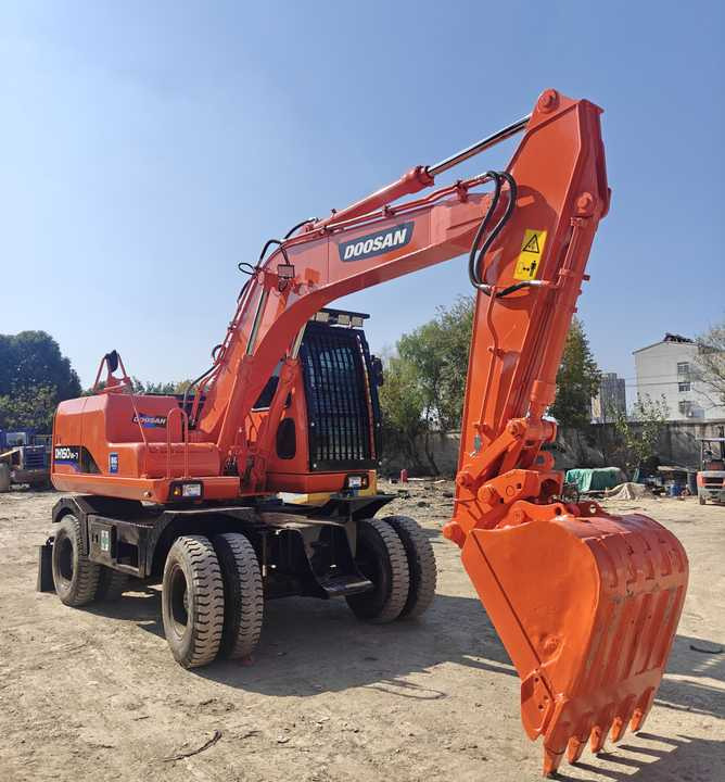 Used Doosan DH150W-7 Model Wheel Excavator Second Hand Machine Popular Brand Korean Doosan Hydraulic Machinery - Bager točkaš: slika 4 Used Doosan DH150W-7 Model Wheel Excavator Second Hand Machine Popular Brand Korean Doosan Hydraulic Machinery - Bager točkaš: slika 4