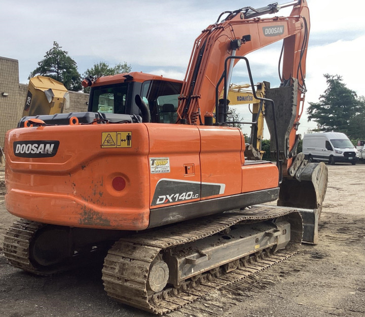 Used Excavator Doosan DX140 Excavators Mini Equipment Earth Moving Machinery Doosan Digger Excavator for Sale - Bager guseničar: slika 4 Used Excavator Doosan DX140 Excavators Mini Equipment Earth Moving Machinery Doosan Digger Excavator for Sale - Bager guseničar: slika 4
