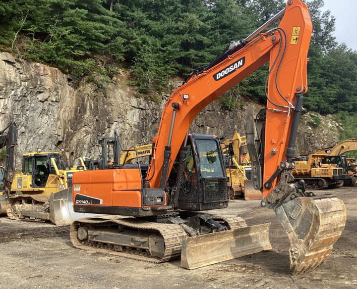 Used Excavator Doosan DX140 Excavators Mini Equipment Earth Moving Machinery Doosan Digger Excavator for Sale - Bager guseničar: slika 2 Used Excavator Doosan DX140 Excavators Mini Equipment Earth Moving Machinery Doosan Digger Excavator for Sale - Bager guseničar: slika 2