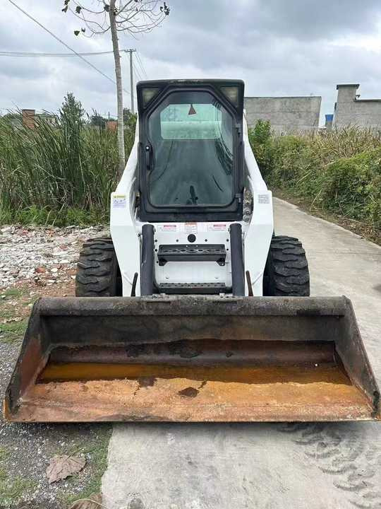 Very Good Machine Used Skid Wheel Loader Bobcat S300 for Sale - Mini utovarivač: slika 3 Very Good Machine Used Skid Wheel Loader Bobcat S300 for Sale - Mini utovarivač: slika 3