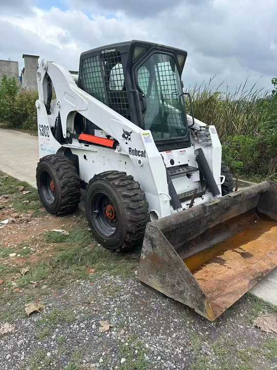 Very Good Machine Used Skid Wheel Loader Bobcat S300 for Sale - Mini utovarivač: slika 5 Very Good Machine Used Skid Wheel Loader Bobcat S300 for Sale - Mini utovarivač: slika 5