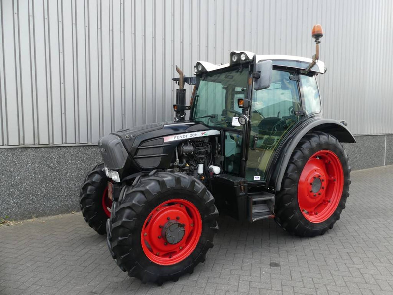 Fendt 209S Vario TMS - Traktor: slika 1 Fendt 209S Vario TMS - Traktor: slika 1