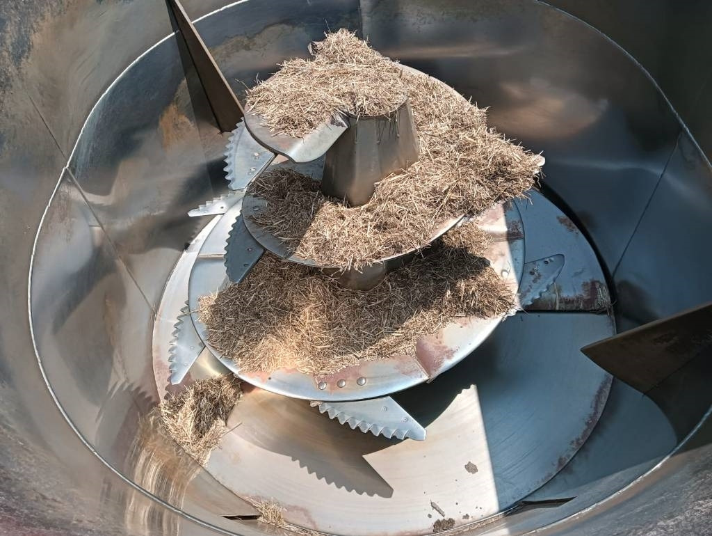 AGM W14 MC - Prikolica za mešanje stočne hrane: slika 3 AGM W14 MC - Prikolica za mešanje stočne hrane: slika 3