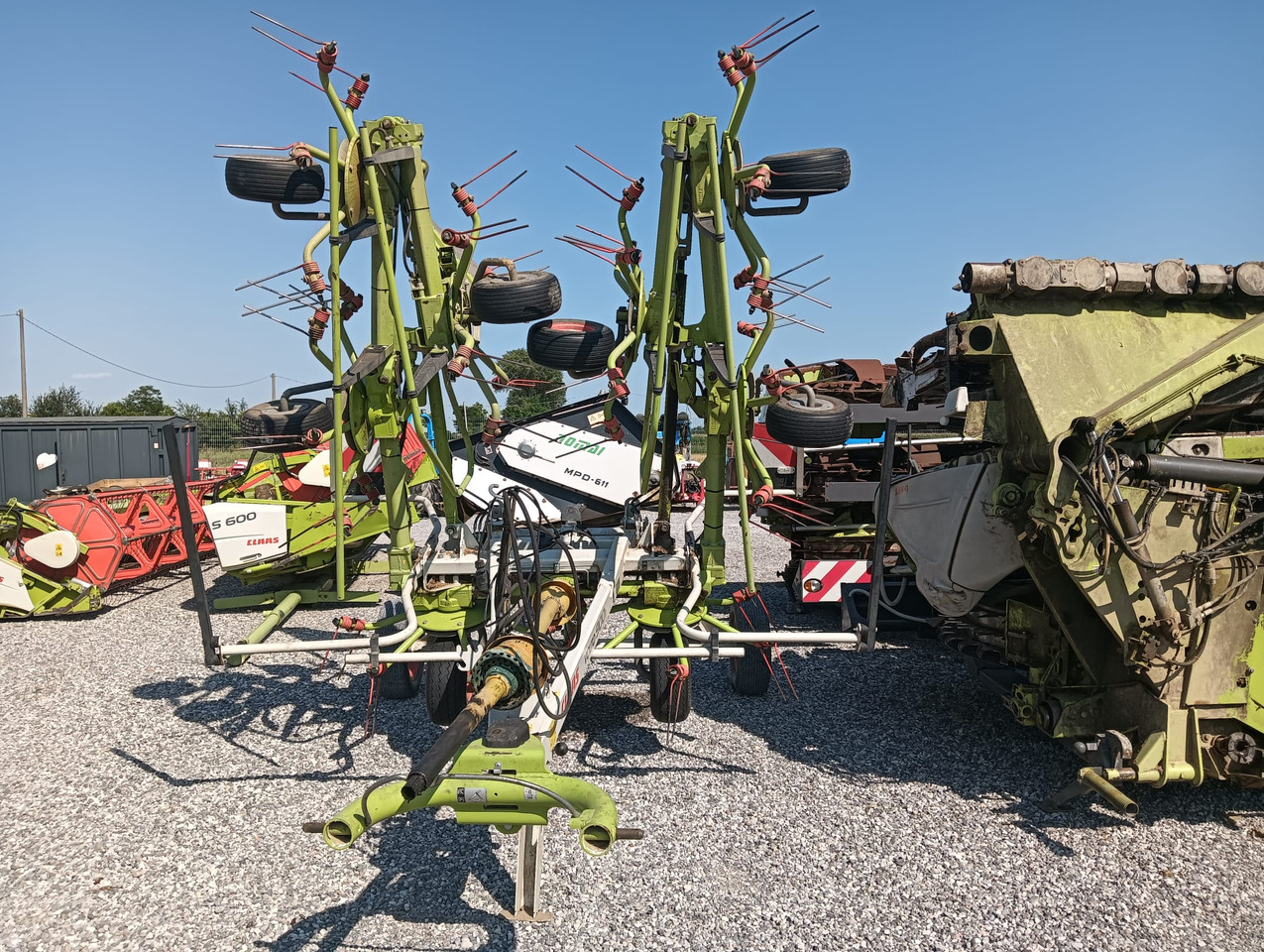 CLAAS VOLTO 900 T - Prevrtač/ Grabuljač: slika 1 CLAAS VOLTO 900 T - Prevrtač/ Grabuljač: slika 1