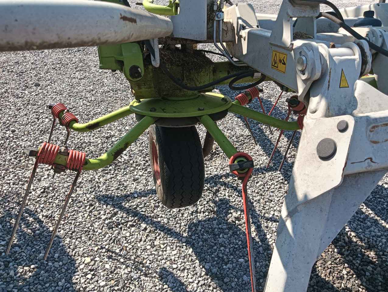 CLAAS VOLTO 900 T - Prevrtač/ Grabuljač: slika 3 CLAAS VOLTO 900 T - Prevrtač/ Grabuljač: slika 3