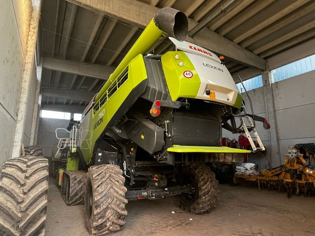 Claas LEXION 760 TT RISO  - Kombinovani kombajn: slika 2 Claas LEXION 760 TT RISO  - Kombinovani kombajn: slika 2