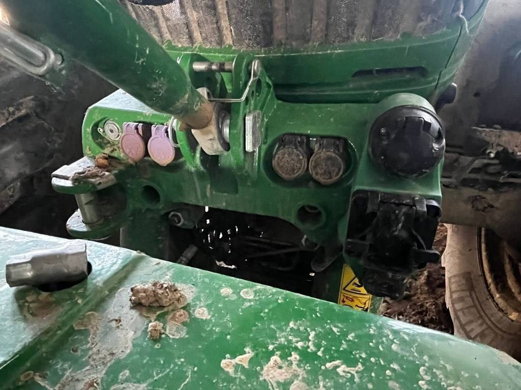 John Deere 6145 R - Traktor: slika 3 John Deere 6145 R - Traktor: slika 3